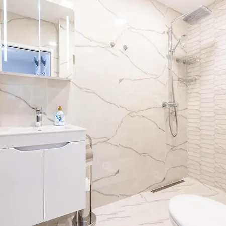 Cozy Chic Flat Stylish Center Daire Varna